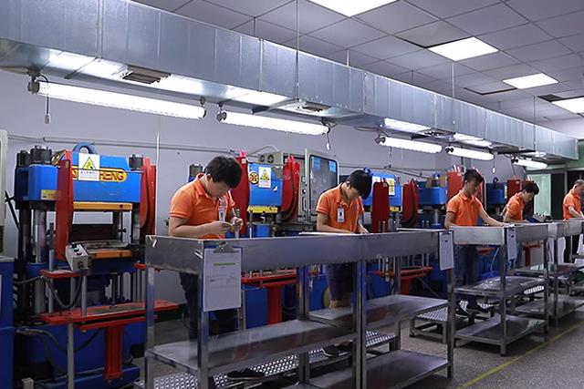 《海原县人民政府》：家门口学手艺，，，，，，稳就业促增收