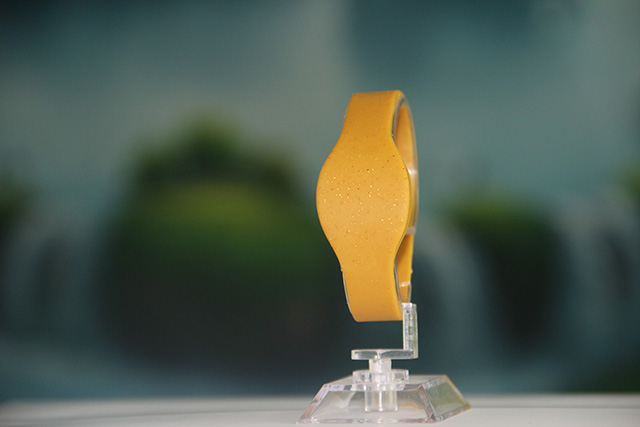 门禁卡在那里配？？？？？