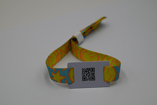 pvc烫金塑料卡怎么制作？？？？？？