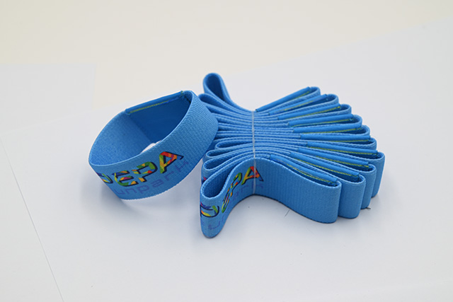 条码卡，，，磁条卡，，，ID卡和IC卡它们有什么区别